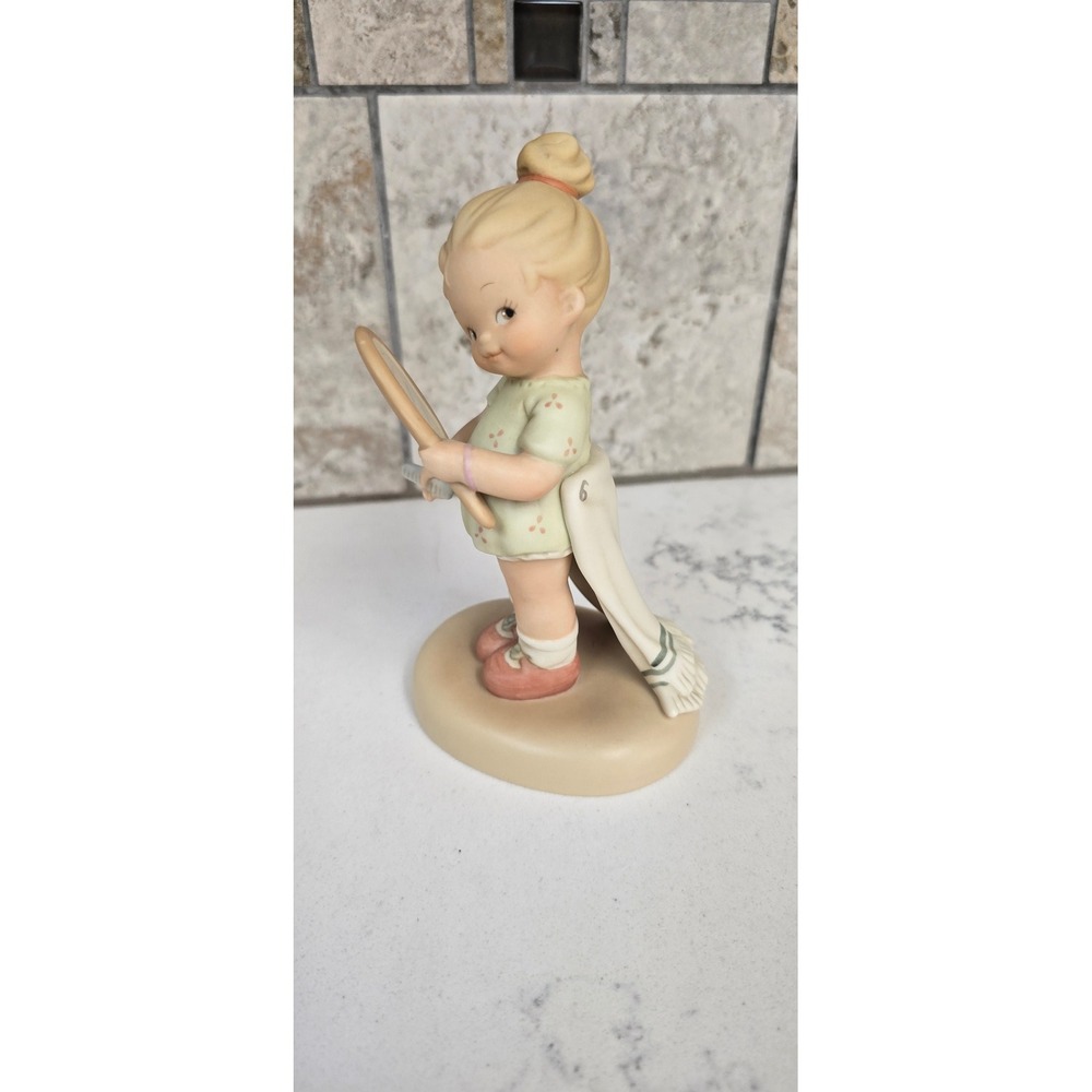 Enesco Memories of Yesterday Now I'm The Fairest Of Them All Figurine MY931